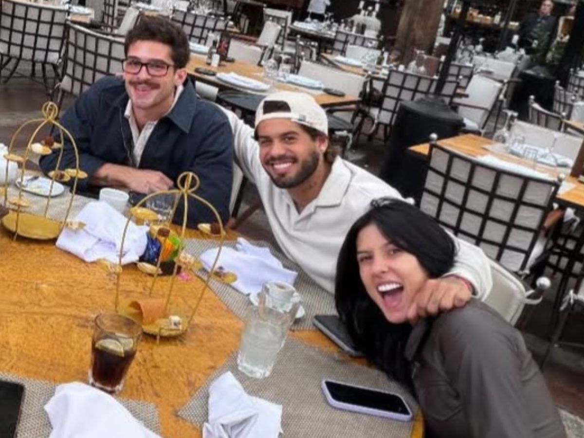 Boiadeira em família! Ana Castela almoça com João Guilherme, irmão de Zé Felipe