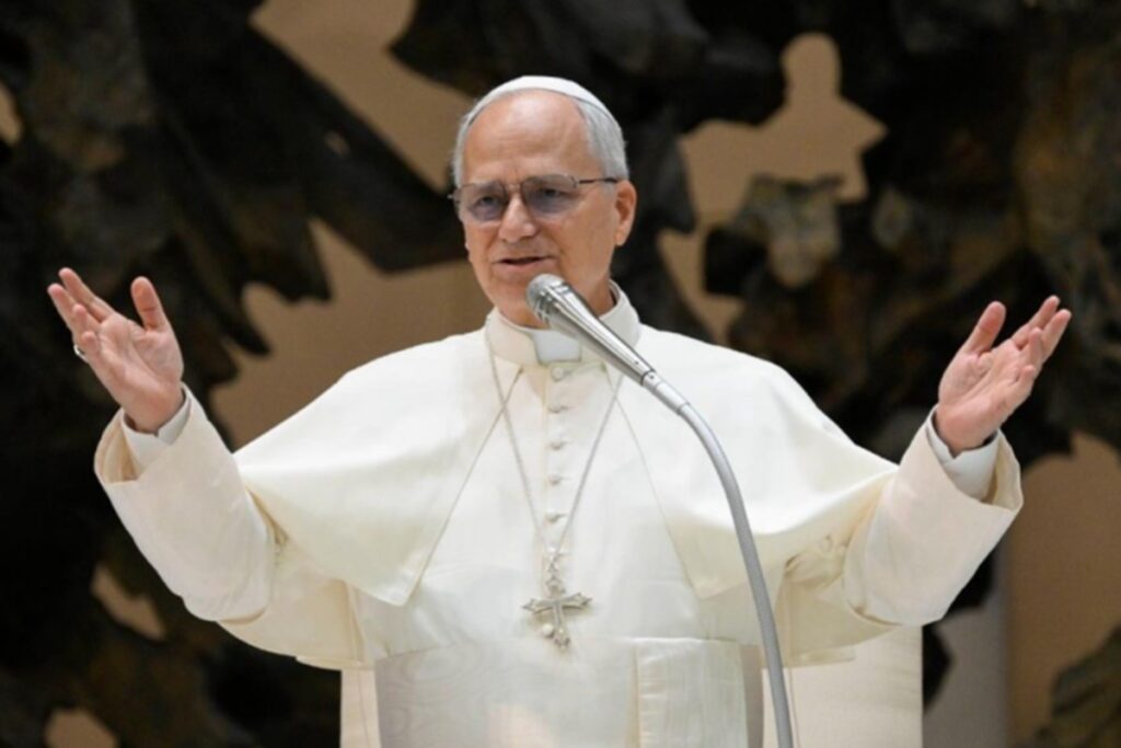 papa-leao-xiv-realiza-“sonho”-de-francisco-em-1a-viagem-ao-exterior