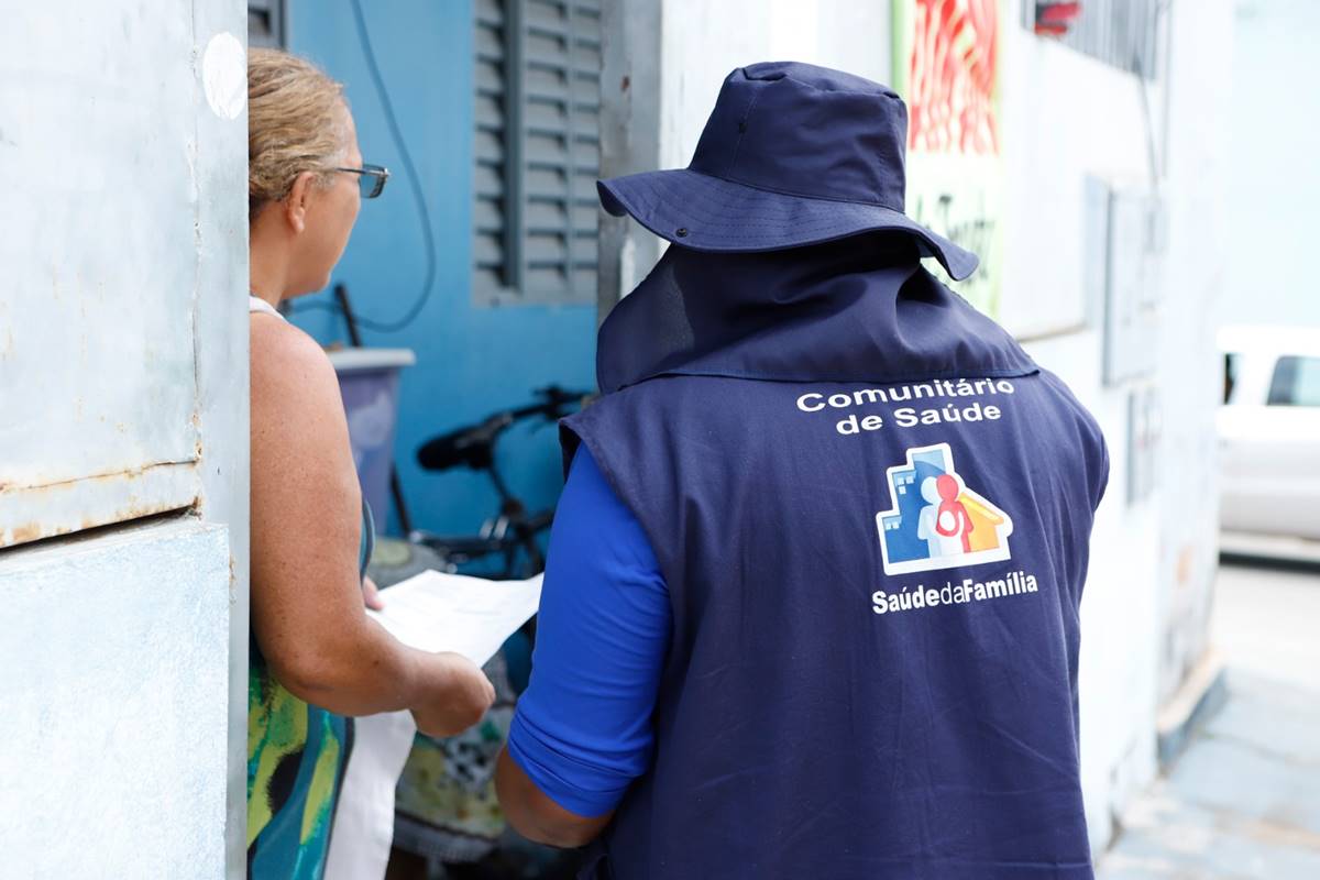 PEC 14/21: Câmara aprova aposentadoria própria para agentes de saúde