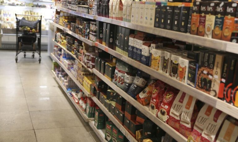 rede-de-supermercados-do-df-e-flagrada-furtando-r$-600-mil-em-energia