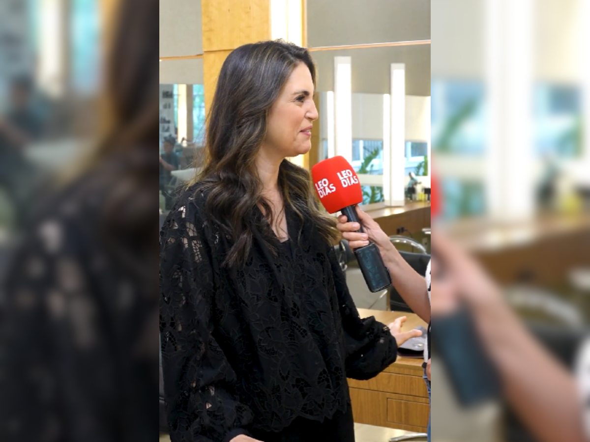 Chris Flores celebra volta à TV no “Melhor da Tarde”: “Gostou, Leo Dias?”