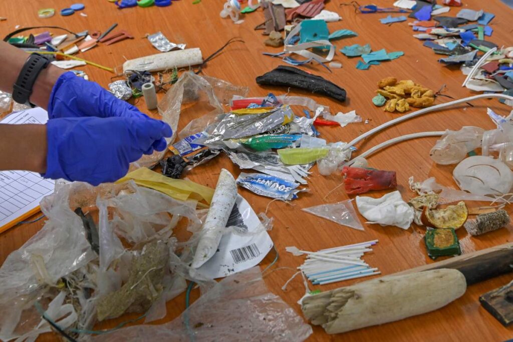 maioria-das-praias-do-brasil-esta-poluida-por-microplasticos