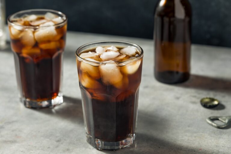 estudo:-beber-refrigerante-todo-dia-aumenta-risco-de-gordura-no-figado