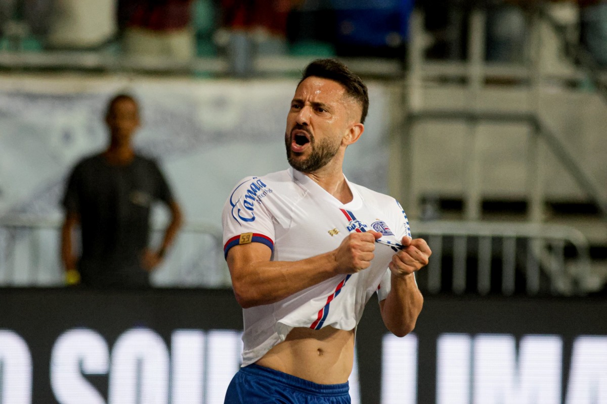 Éverton Ribeiro se pronuncia após cirurgia para retirada de câncer