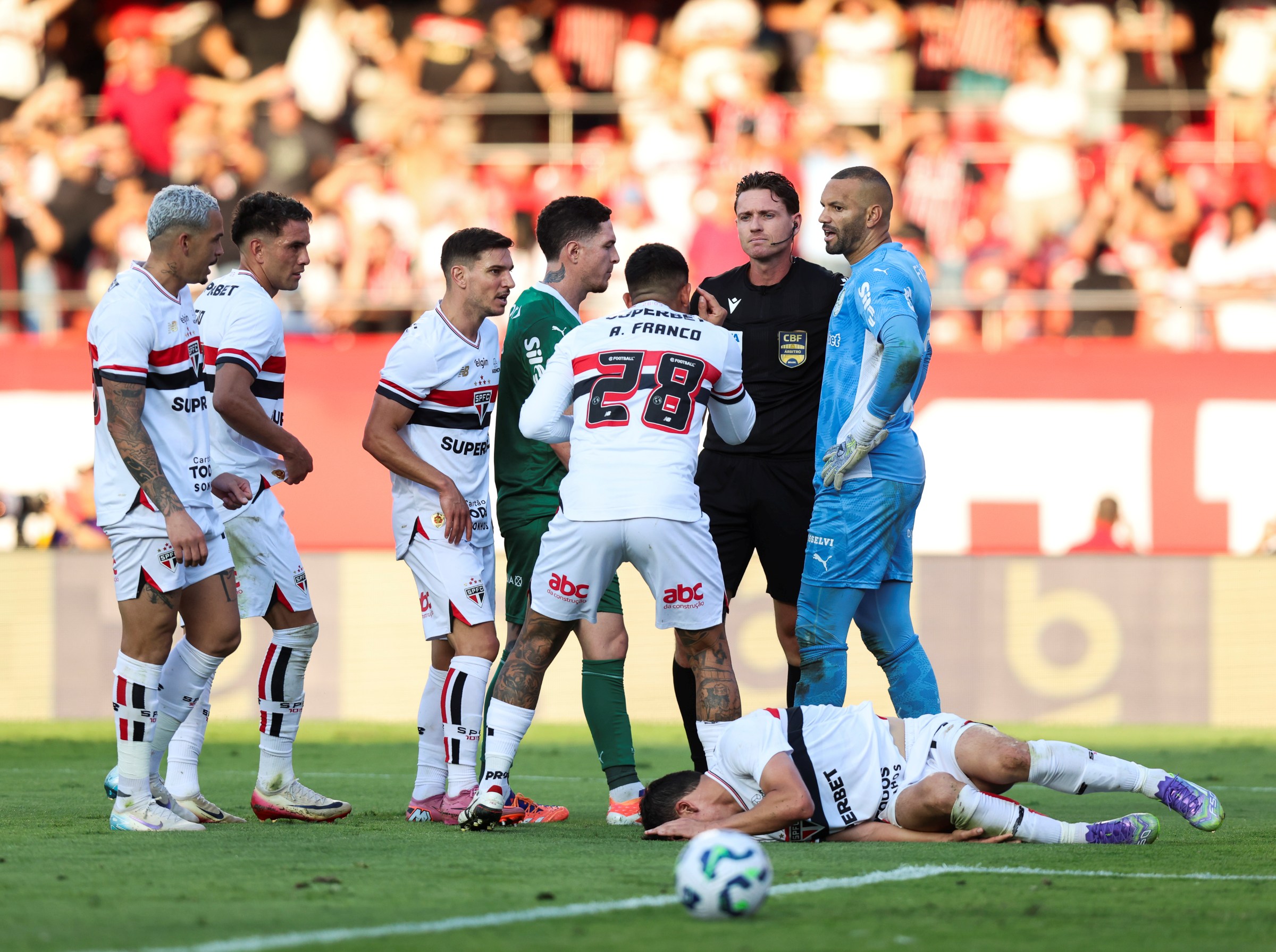 São Paulo x Palmeiras: STJD denuncia Vitor Roque por post homofóbico