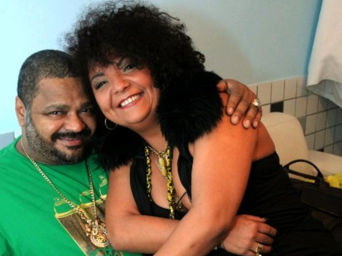 Viúva de Arlindo Cruz segue em frente após o luto e posta foto deitada com o namorado