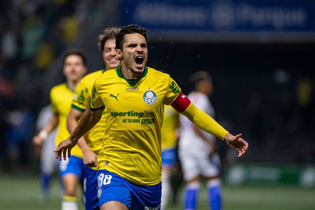 raphael-veiga-minimiza-ausencia-de-convocados-para-jogo-do-brasileirao