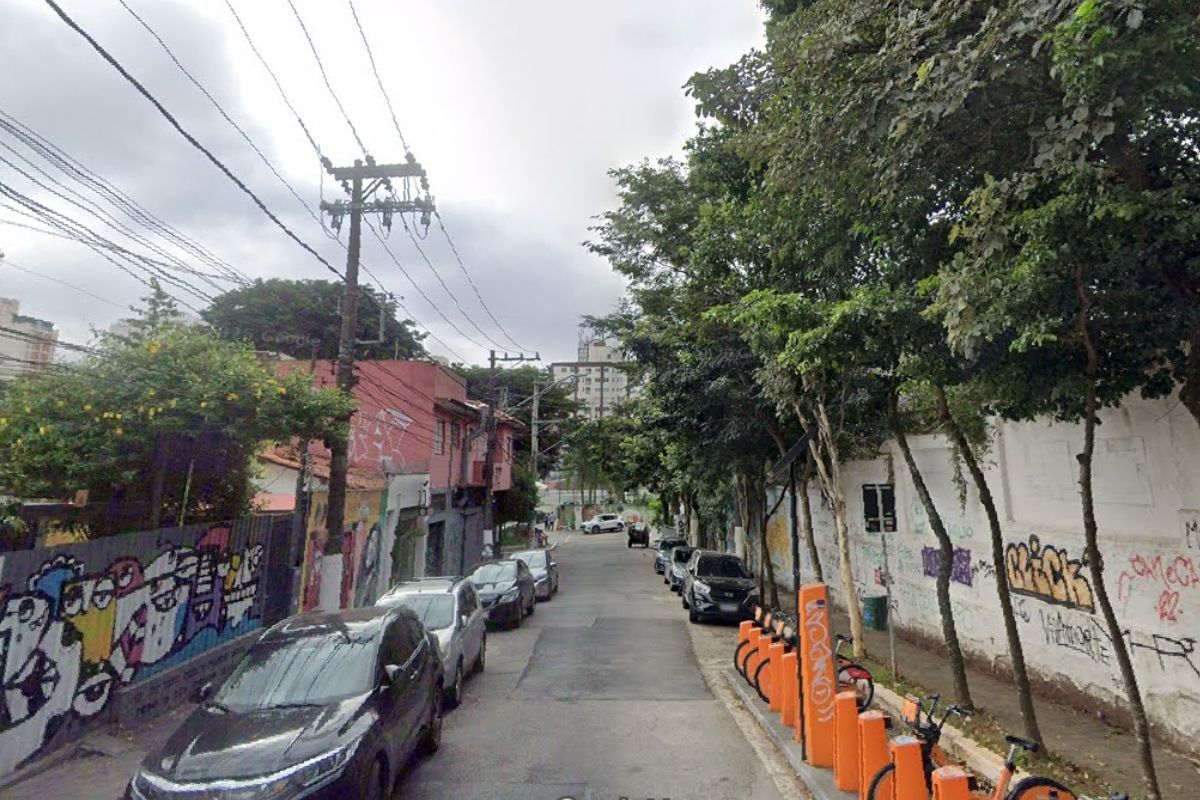 Comerciante diz que GCM a aconselhou a trabalhar de portas fechadas