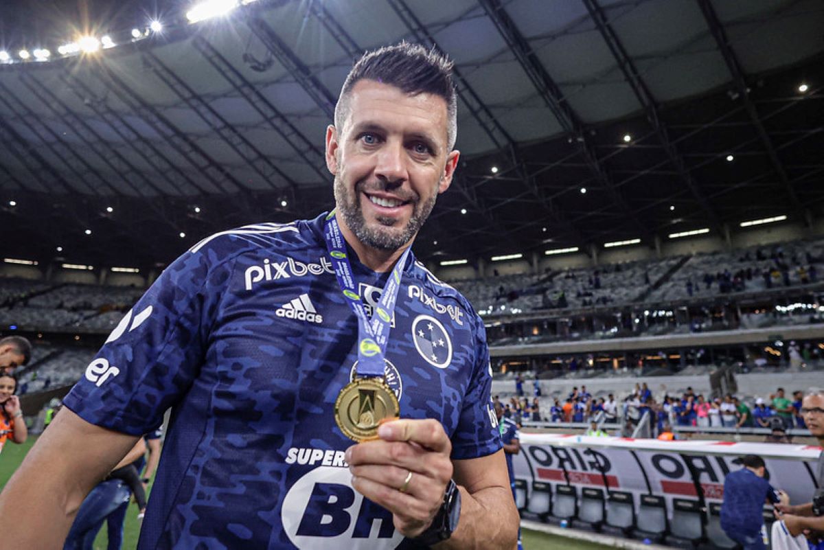 Demitido do Watford, relembre trajetória de Pezzolano no Cruzeiro