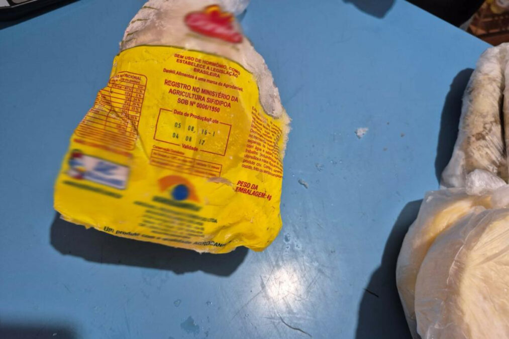 Frango vencido há 8 anos é apreendido durante fiscalização no RS