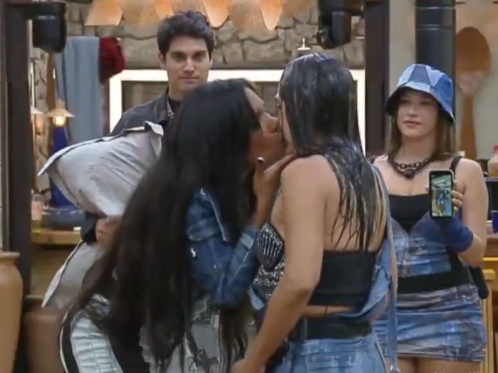 carol-expulsa?-peoa-da-selinho-em-yona-durante-briga-em-“a-fazenda”-e-publico-aponta-assedio