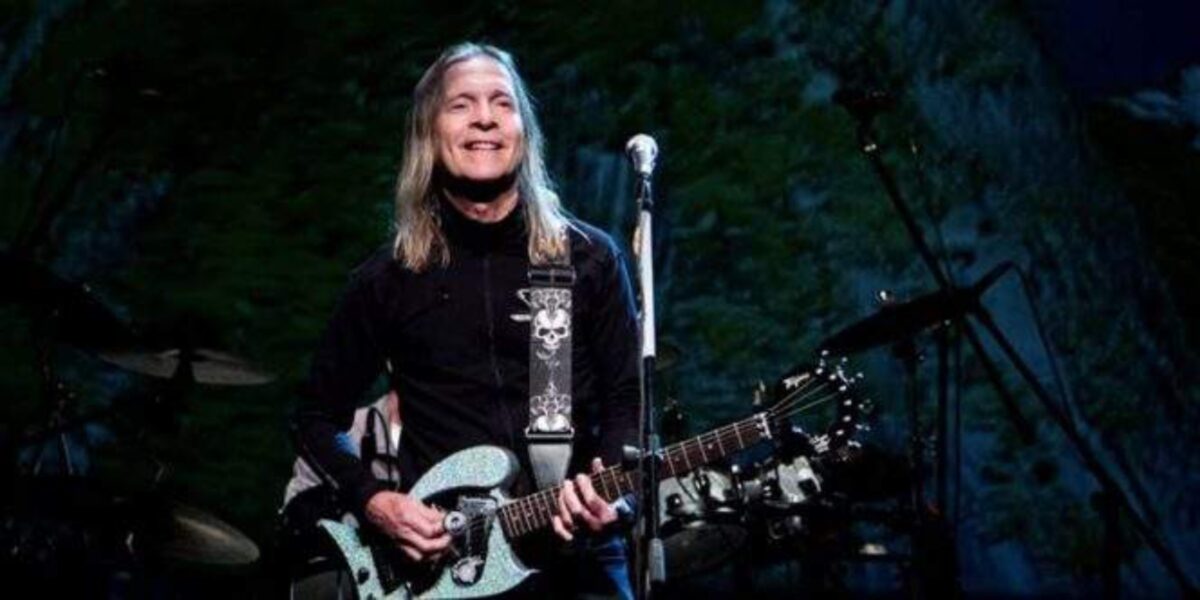 Entre fé e rebeldia: a guitarra visionária de Sérgio Hinds chega ao DF