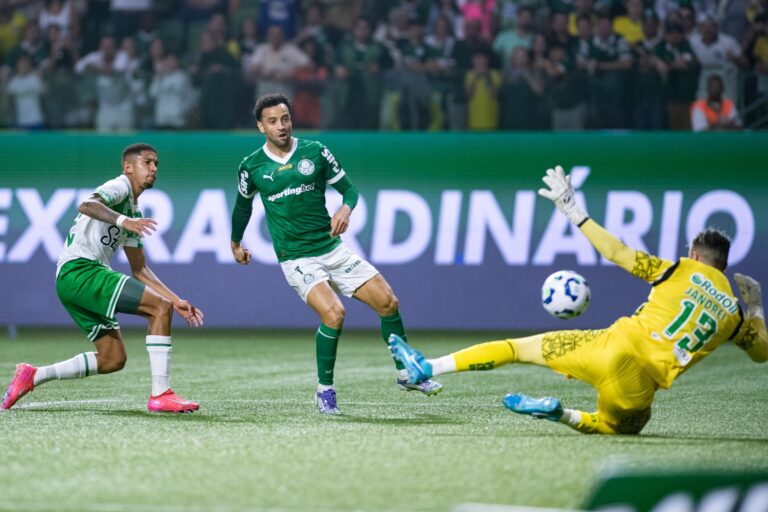 palmeiras-goleia-juventude-e-se-isola-na-lideranca-do-brasileirao