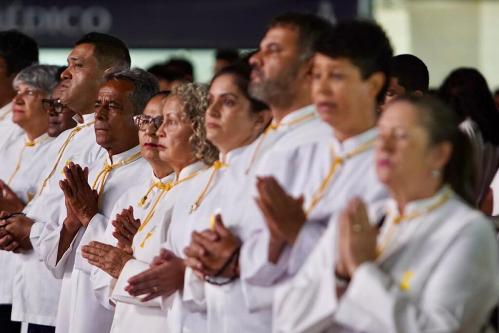 festa-de-nossa-sra-aparecida-reune-multidao-na-esplanada,-em-brasilia