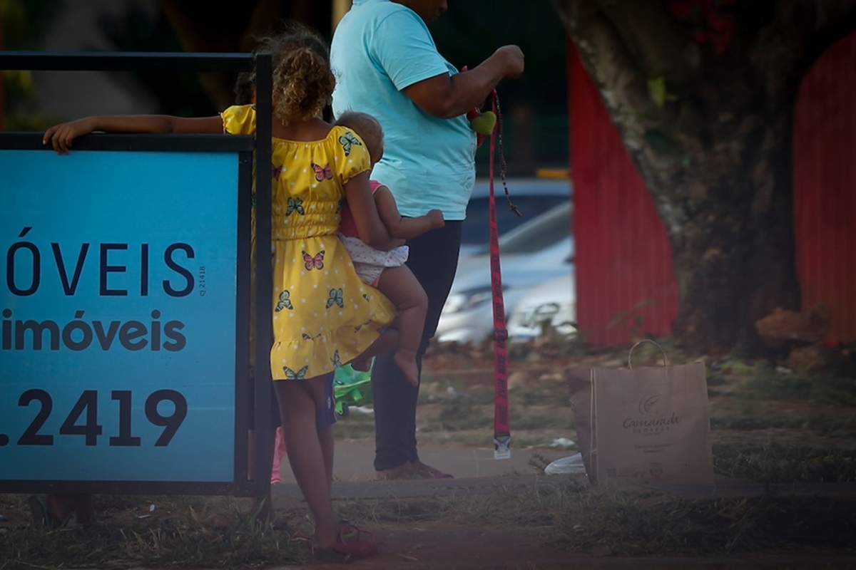 Infância roubada: 12 mil crianças são vítimas de trabalho infantil no DF