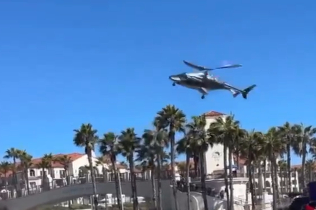 Vídeo: helicóptero cai em praia da Califórnia e deixa cinco feridos