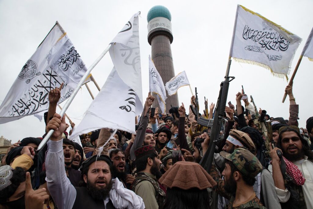 paquistao-diz-ter-matado-mais-de-200-membros-do-taliba-no-afeganistao