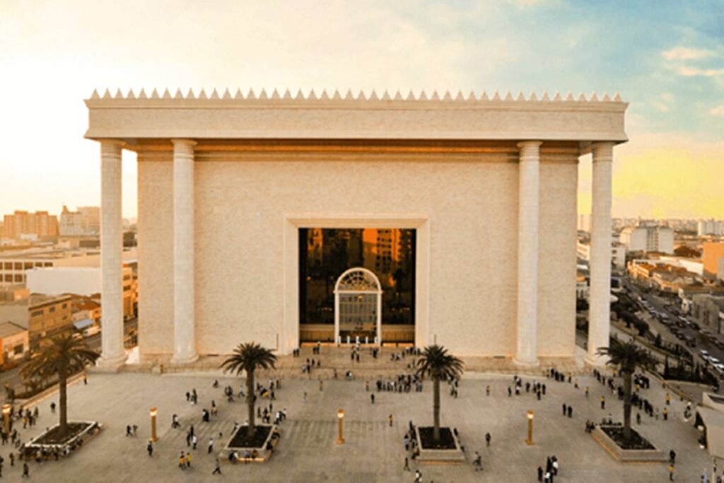 secretario-pastor-promove-novo-roteiro-de-sp-com-templo-da-universal