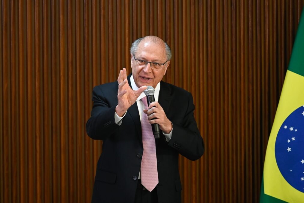 “Queremos liderar pelo exemplo”, diz Alckmin em reunião da Pré-COP