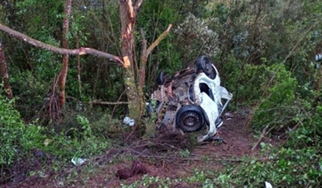 tres-mortes-sao-confirmadas-em-grave-acidente-na-br-282-em-sc