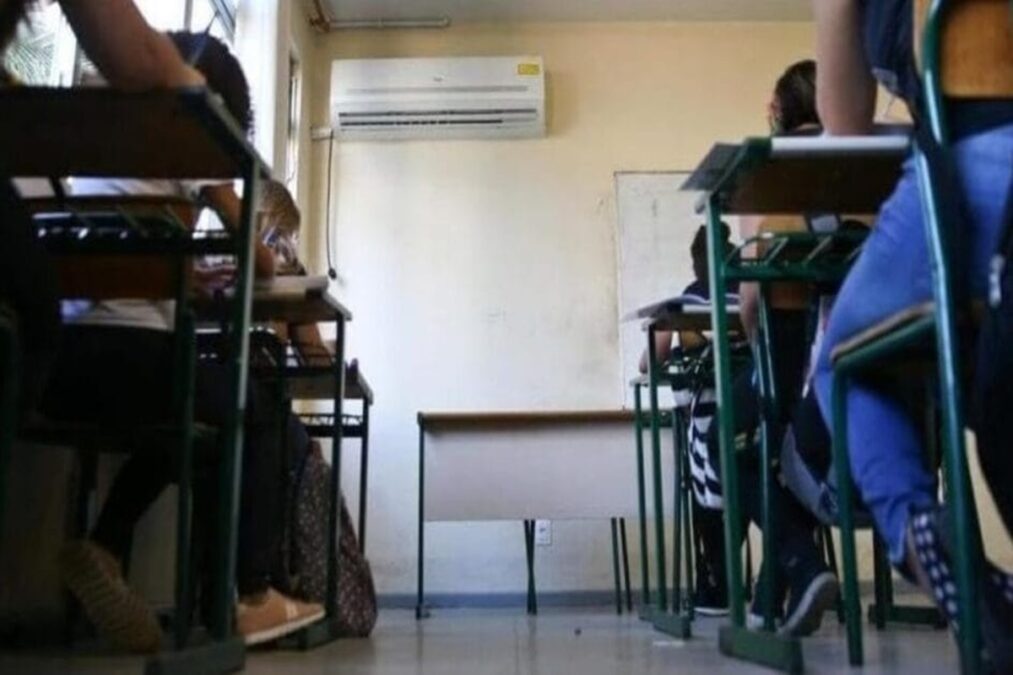 Professora é presa por agredir alunos de apenas 3 anos dentro de sala