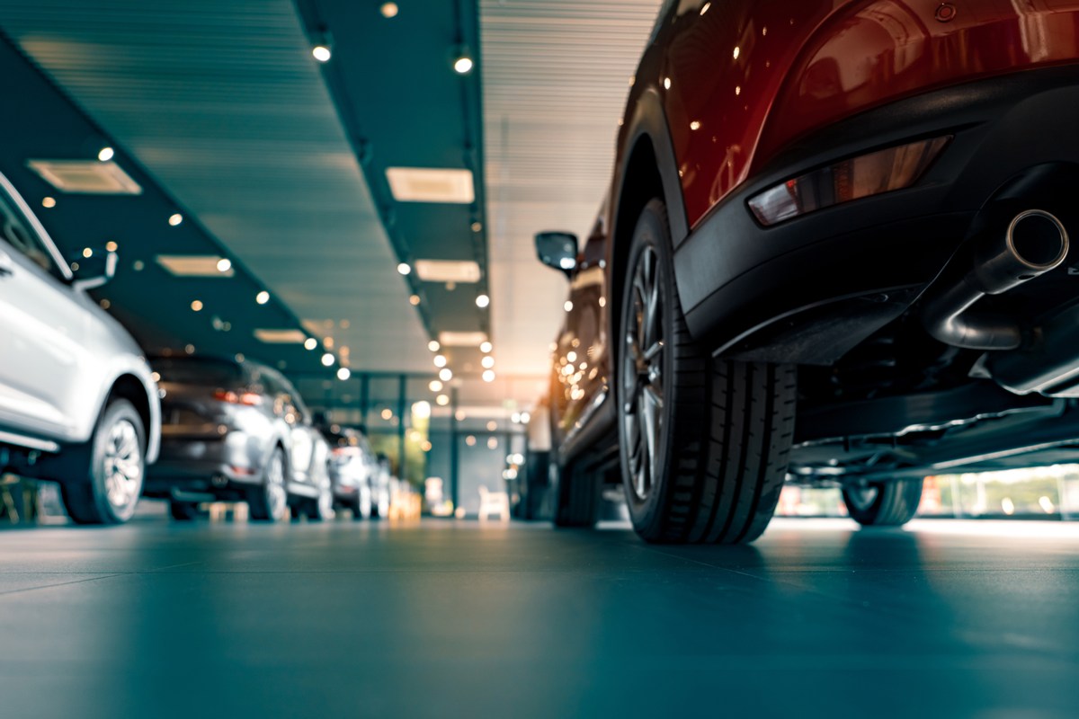 Cinco dicas essenciais para não errar na hora de comprar um carro novo