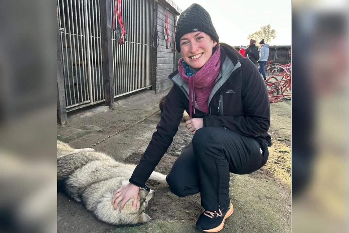 mulher-confunde-distensao-muscular-com-sintoma-de-cancer-de-mama