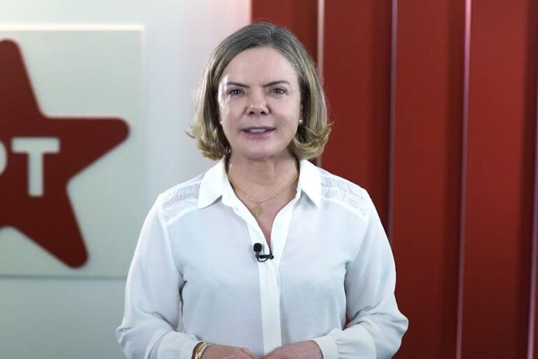 gleisi-se-manifesta-sobre-projeto-da-oposicao-que-atinge-janja