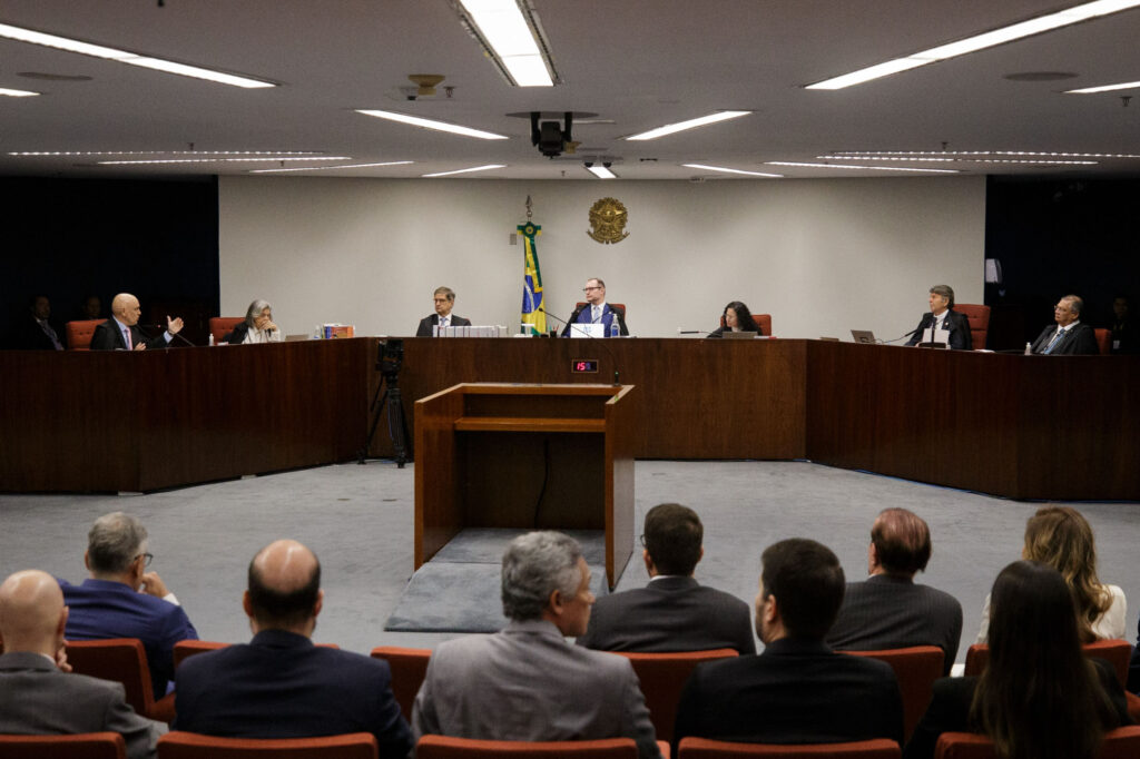trama-golpista:-stf-comeca-a-julgar-nucleo-4,-o-da-desinformacao,-nesta-terca