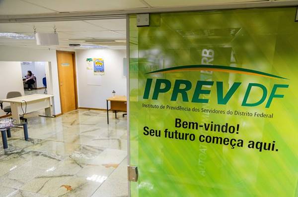 iprev-fara-desconto-retroativo-em-aposentadorias-e-pensoes-em-60-vezes