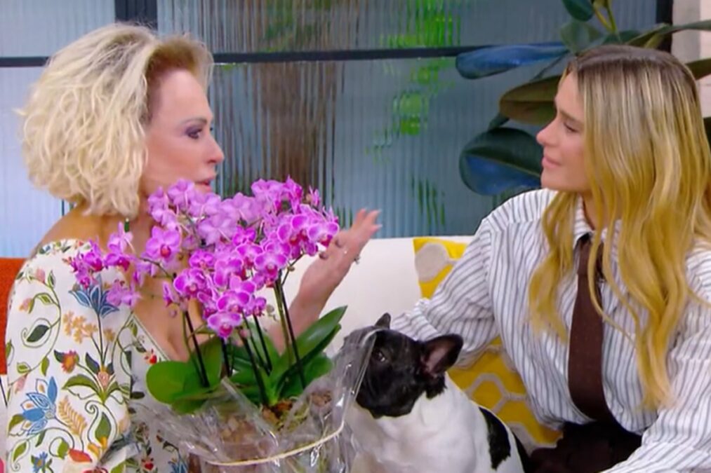 Ana Maria Braga e Carolina Dieckmmann choram ao falar sobre câncer