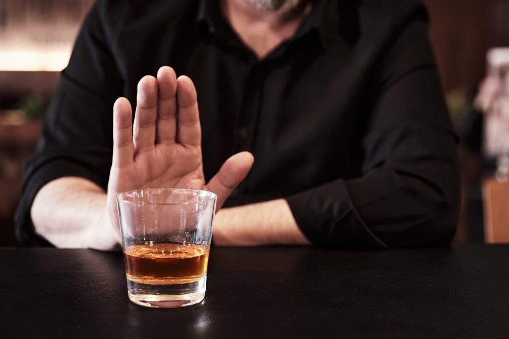 ozempic,-wegovy-e-mounjaro-podem-reduzir-vontade-de-beber,-diz-estudo