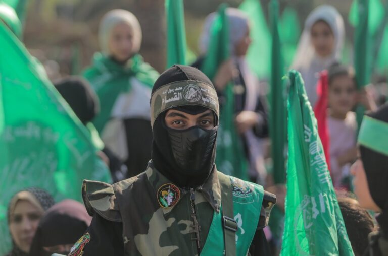 sob-pressao-de-acordo,-hamas-devolve-mais-dois-corpos-de-refens