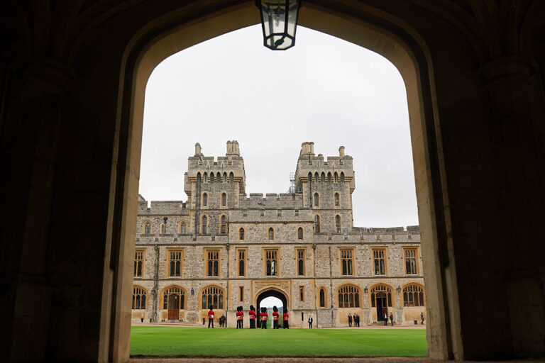 kate-e-william-tem-reencontro-especial-com-jovem-casal-da-realeza