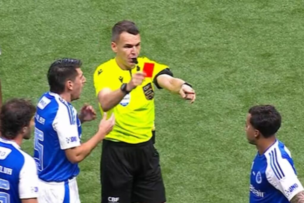 kaio-jorge-se-desculpa-por-expulsao:-“nao-agi-da-melhor-forma”