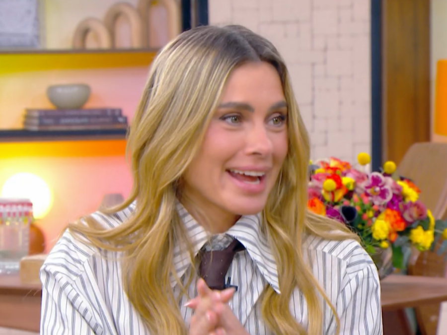 Carolina Dieckmmann reflete sobre importância de amizades: “Grande amor que a gente tem”