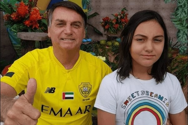 moraes-autoriza-bolsonaro-a-comemorar-15-anos-da-filha-em-casa