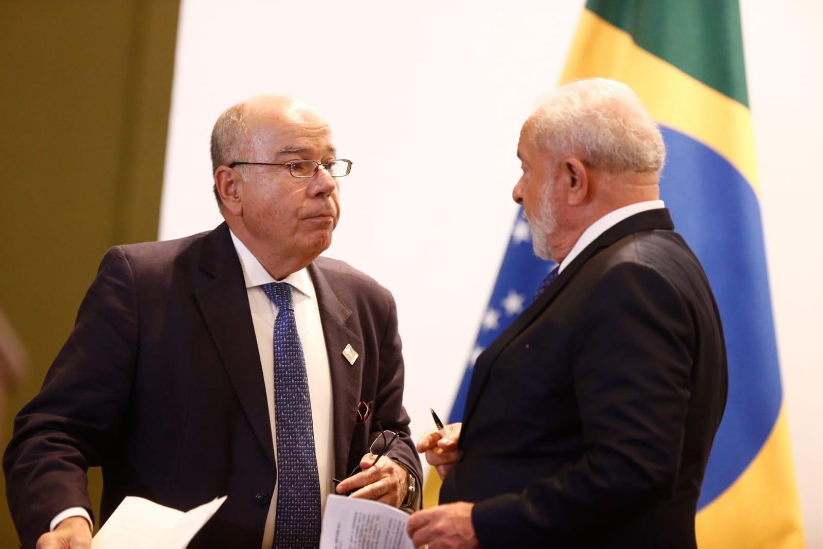 Lula recebe Vieira um dia após viagem aos EUA para negociar tarifaço
