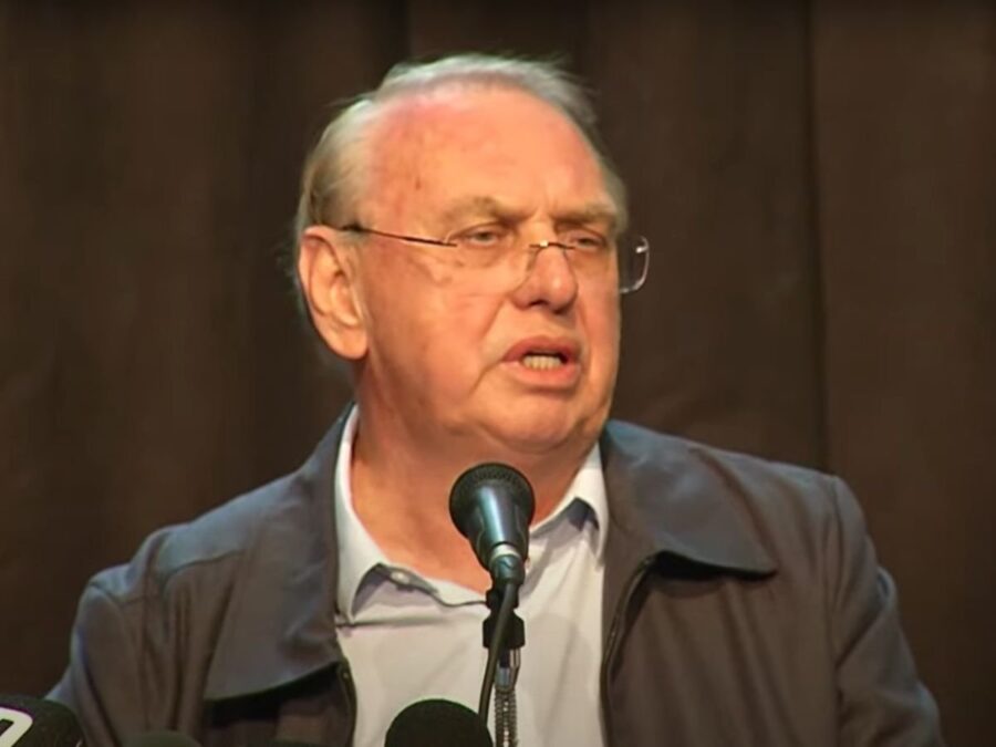 Médico deixa Corinthians acusando presidente de interferência e ignorância no futebol