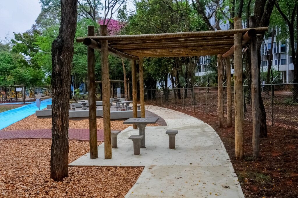 adolescente-e-esfaqueado-na-asa-sul-e-levado-ao-hbdf-em-estado-grave