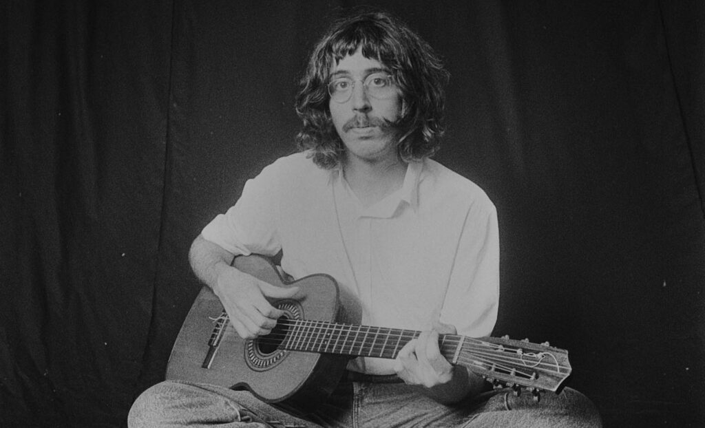 tim-bernardes-leva-“mil-coisas-invisiveis”-ao-festival-estilo-brasil