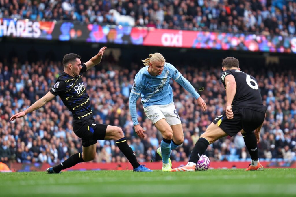 premier-league:-manchester-city-vence-everton-com-dois-gols-de-haaland