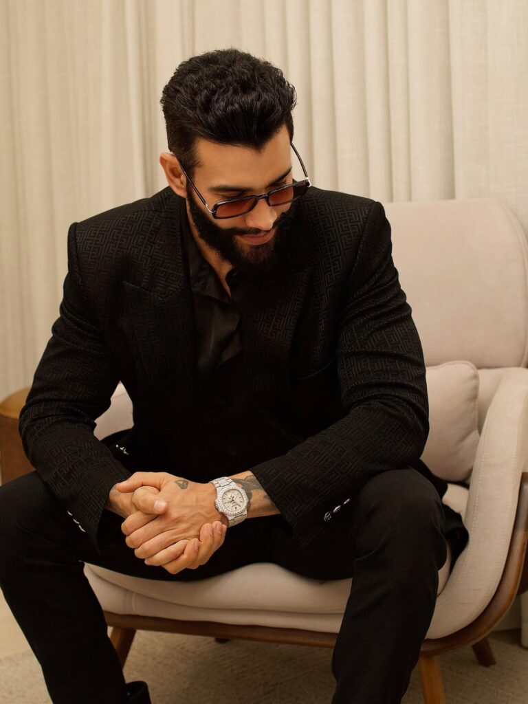 gusttavo-lima-ostenta-relogio-de-diamantes-avaliado-em-quase-r$-3-milhoes