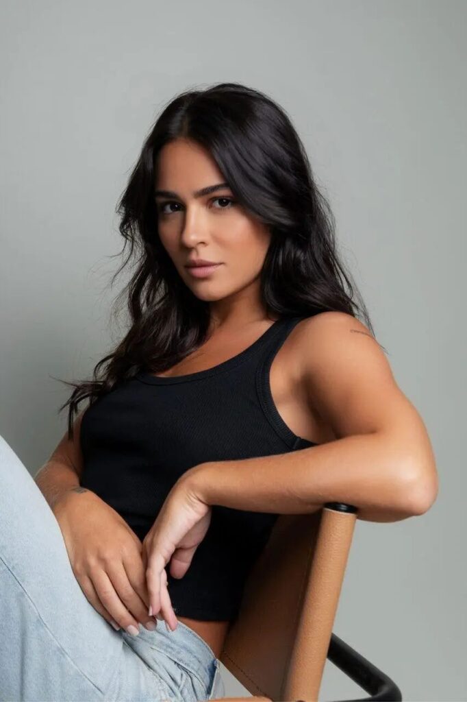 giullia-buscaccio-encarna-elfa-lendaria-em-noite-de-glamour-em-baile-de-halloween