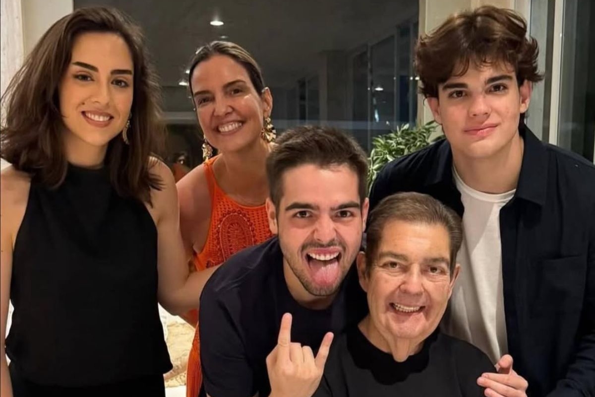 João Silva celebra raro momento com Faustão e se declara ao pai