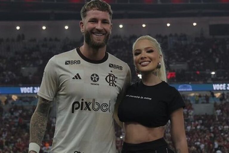 karoline-lima-assiste-jogo-do-flamengo-apos-termino-com-leo-pereira