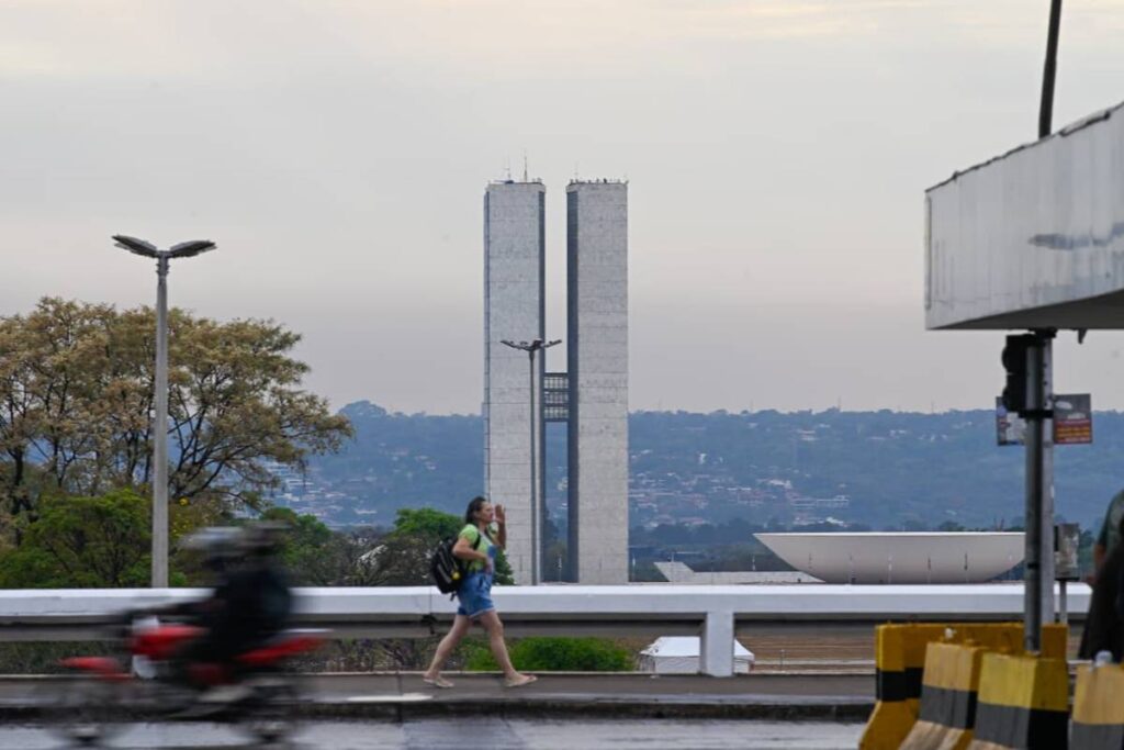 chuva-vai-continuar-no-df?-veja-a-previsao-do-tempo-para-esta-segunda