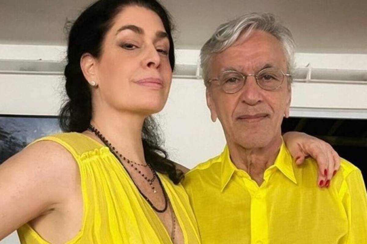 Veja reação de Caetano Veloso após Paula Lavigne aparecer nua na web