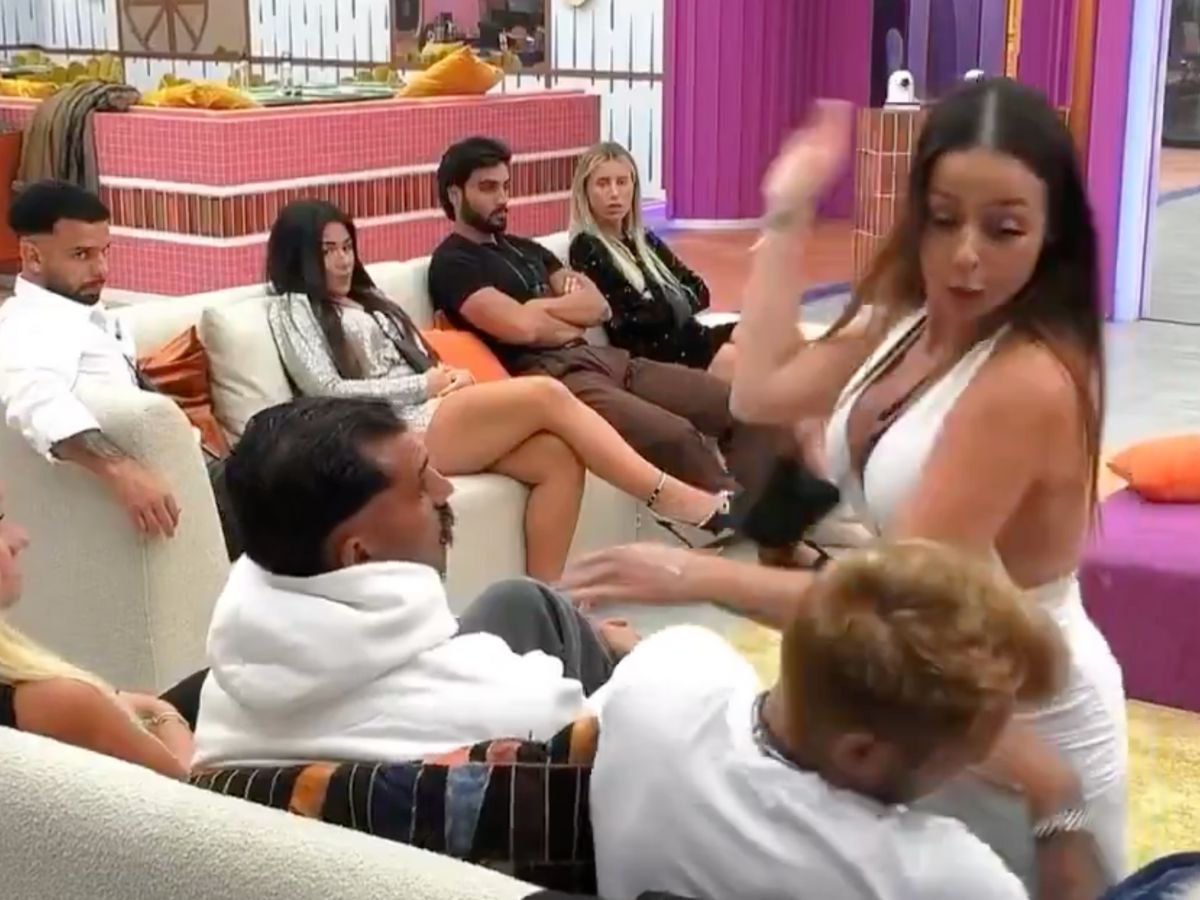 Participante de reality show em Portugal perde o controle e estapeia colega no rosto
