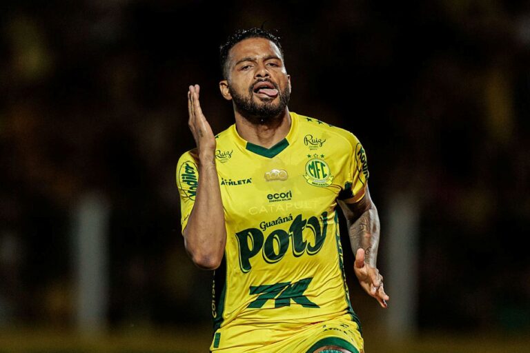 com-vitoria,-mirassol-tem-mais-de-96%-chance-de-ir-para-a-libertadores